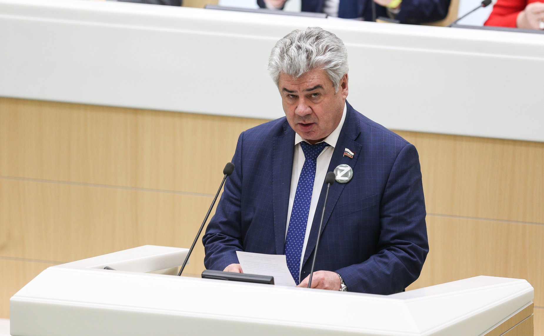 Виктор Бондарев