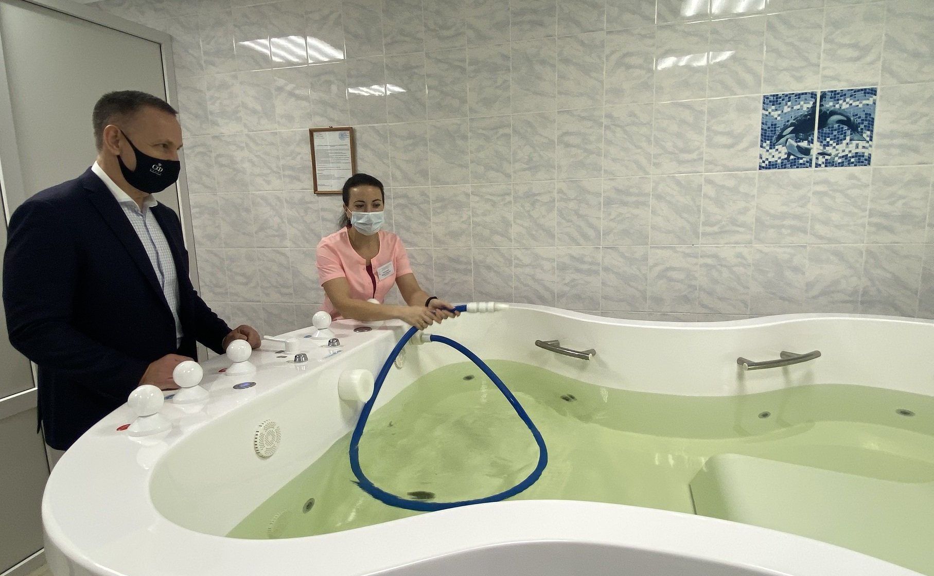 Олег Алексеев посетил филиал областного реабилитационного центра для детей и подростков с ограниченными возможностями в г. Саратове и Энгельсский дом-интернат для престарелых и инвалидов