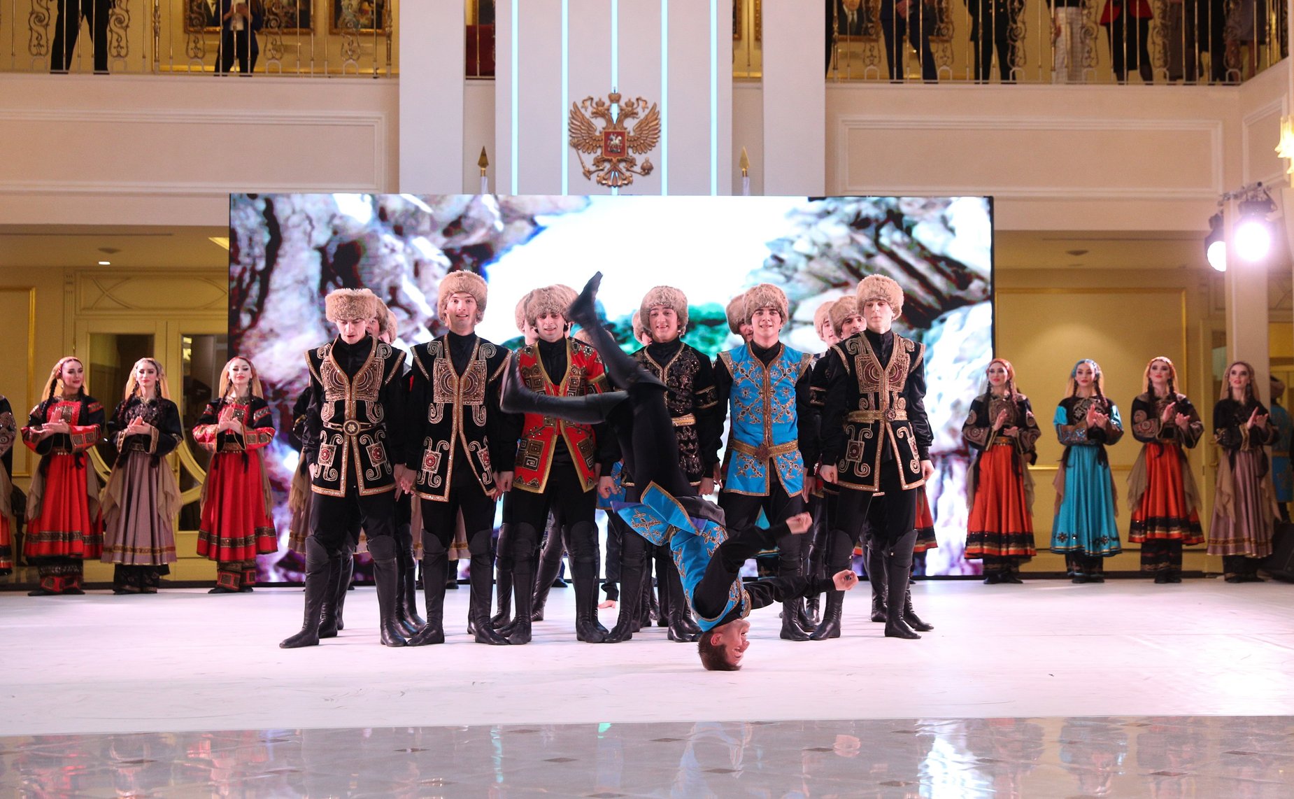 Выступление в Совете Федерации Государственного Академического заслуженного ансамбля танца Дагестана «Лезгинка»