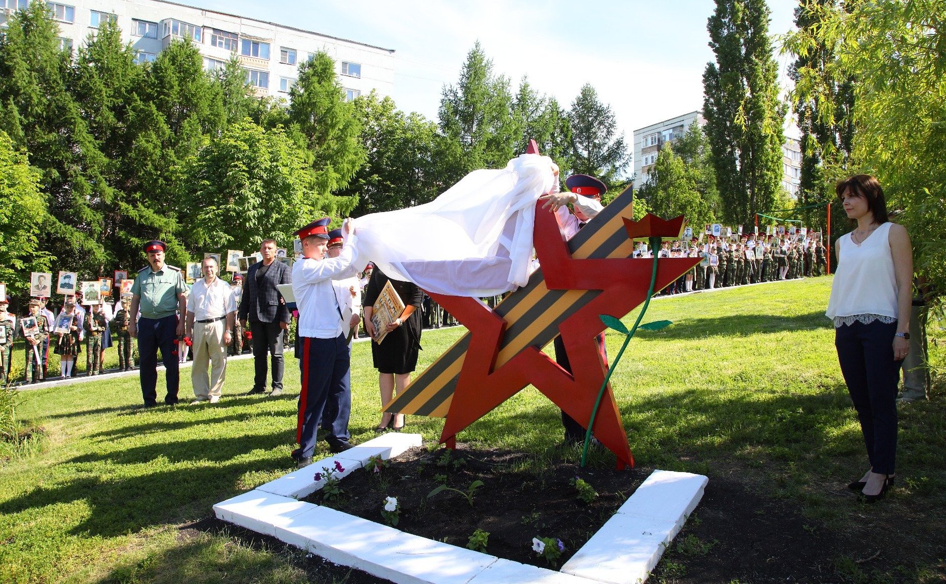 Юлия Лазуткина посетила Пензенский казачий генерала Слепцова кадетский корпус (средняя школа № 46)