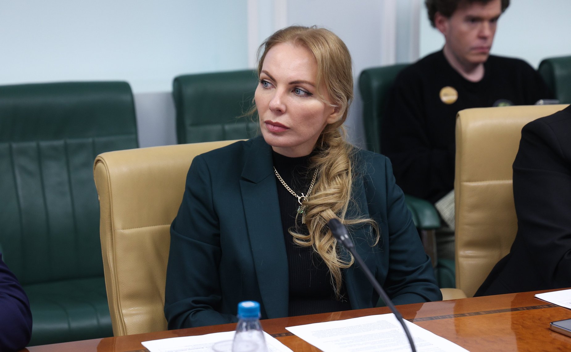 Круглый стол на тему «Индустрия красоты как драйвер развития креативной экономики. Продвижение национальной идентичности и развитие инноваций»