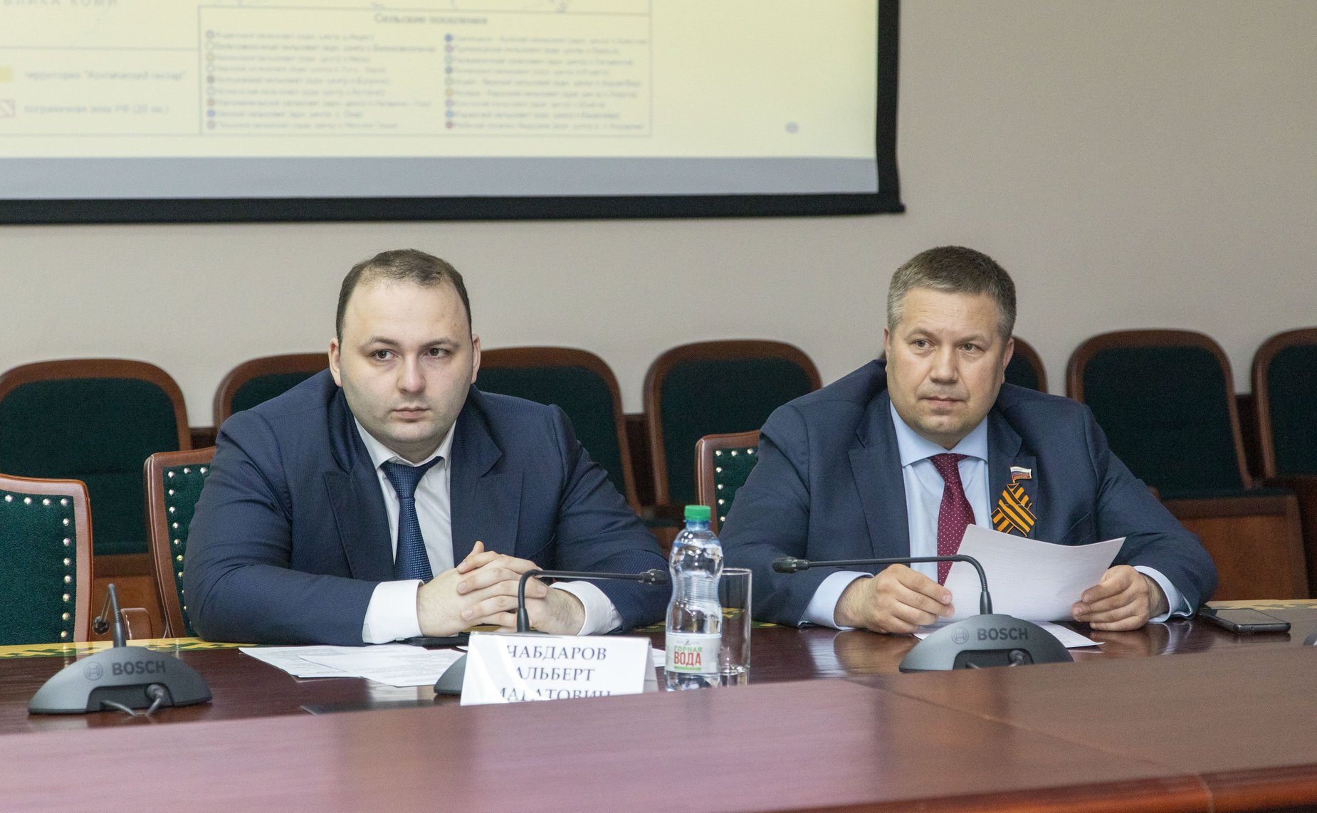 Денис Гусев принял участие во встрече в Нарьян-Маре, на которой обсуждалась программа «Арктический гектар»