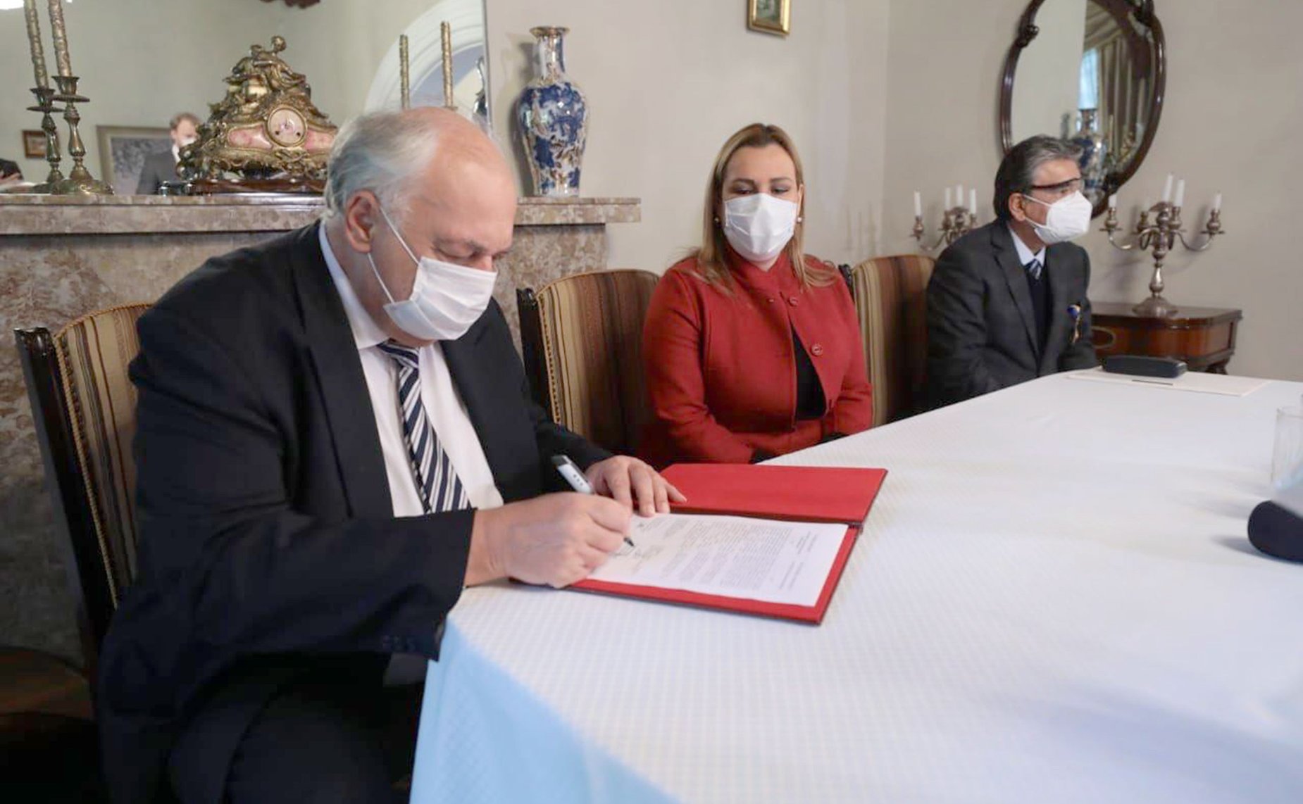 Гуманитарная помощь, направленная Советом Федерации, передана странам Андского парламента