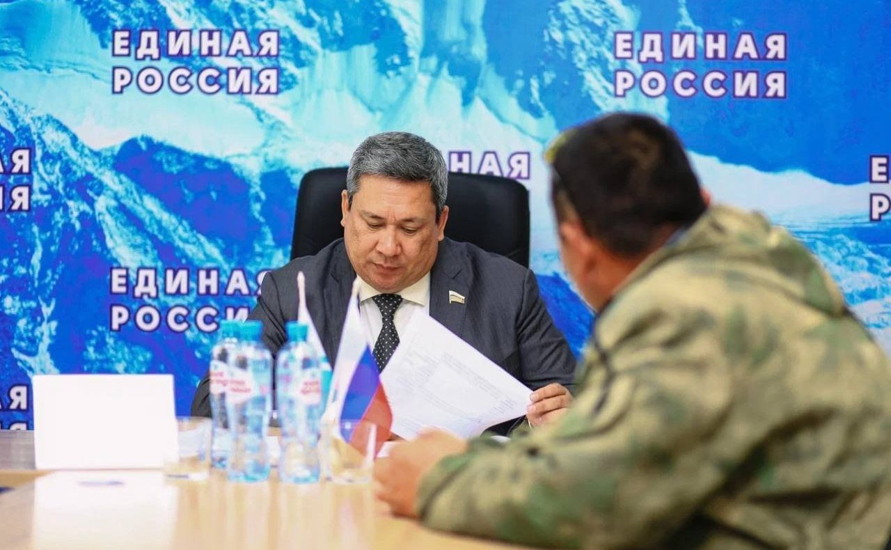 Владимир Полетаев провел личный прием граждан в Республике Алтай