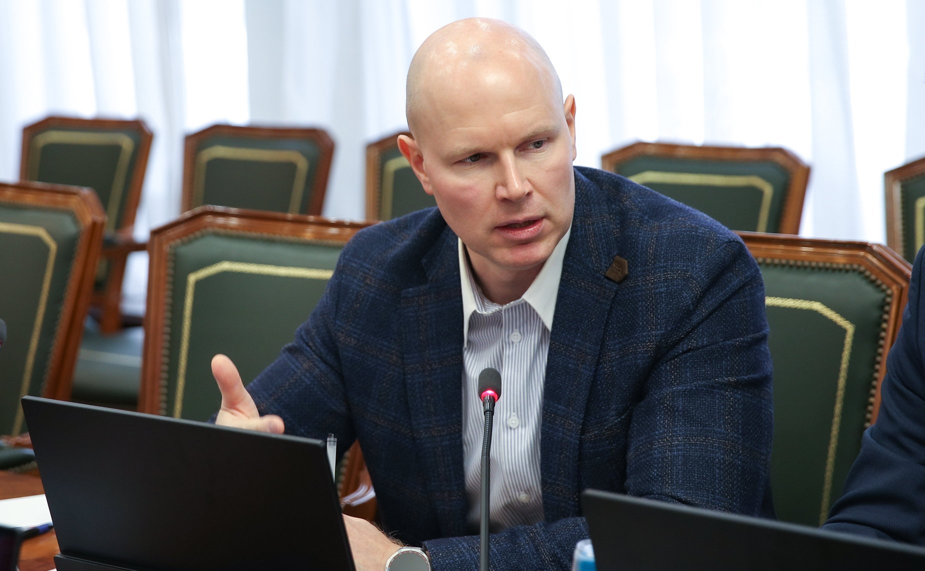 Совещание Комитета СФ по Регламенту и организации парламентской деятельности «Защита прав интересов потребителей в условиях современной торговли в городской среде»