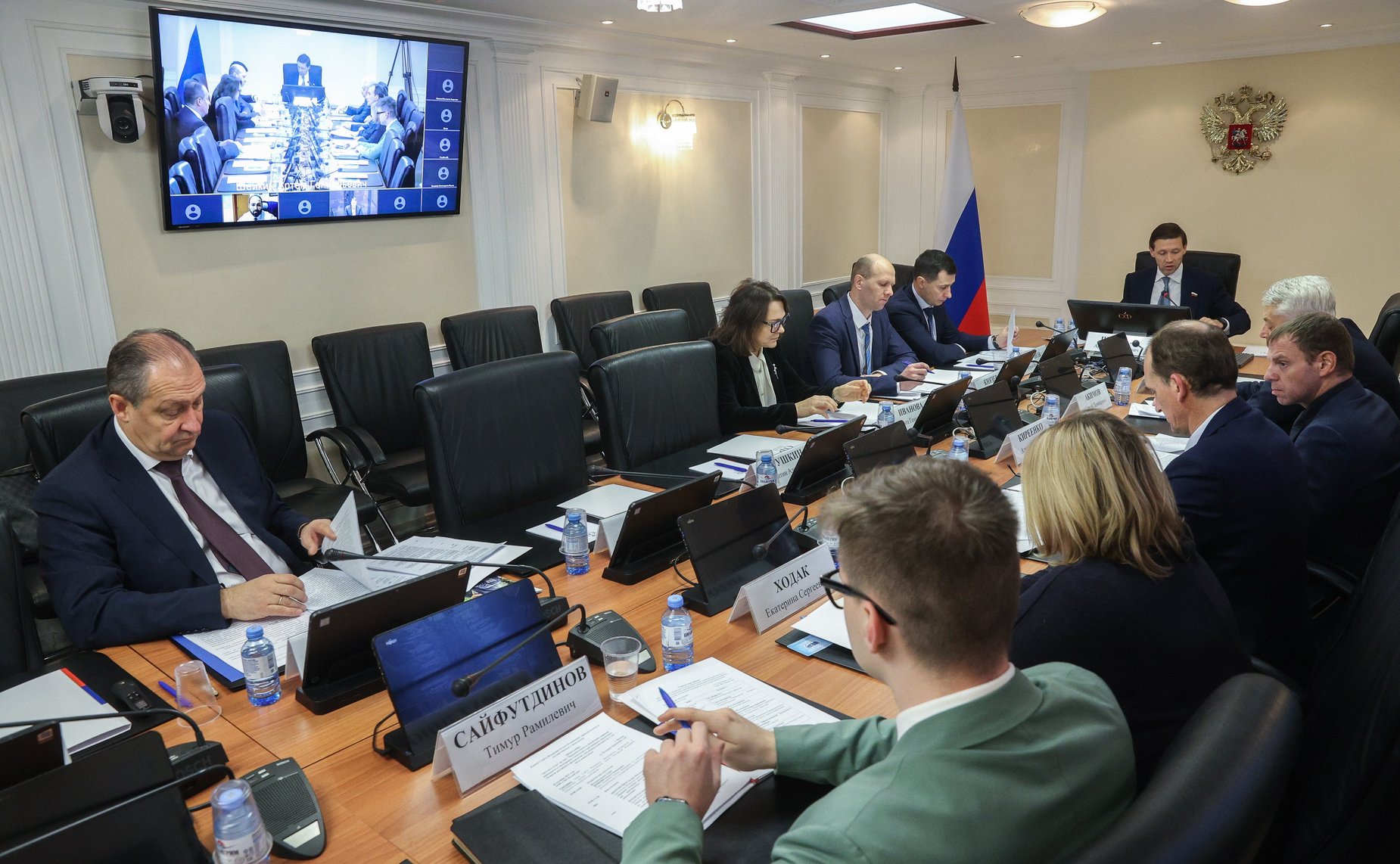 Круглый стол «Правовые аспекты обеспечения снижения зависимости от иностранных технологий и программного обеспечения. Развитие российского производства электронных компонентов, в том числе микрочипов»