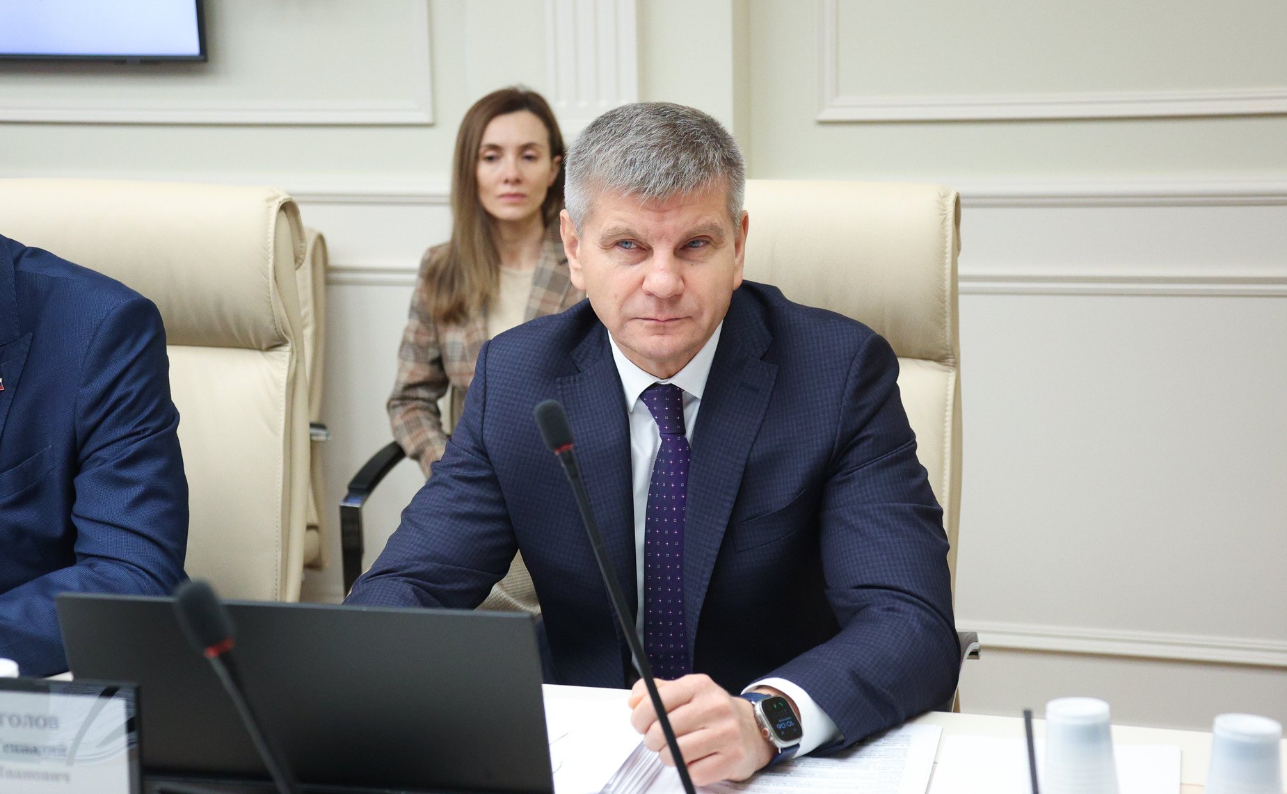 Геннадий Голов