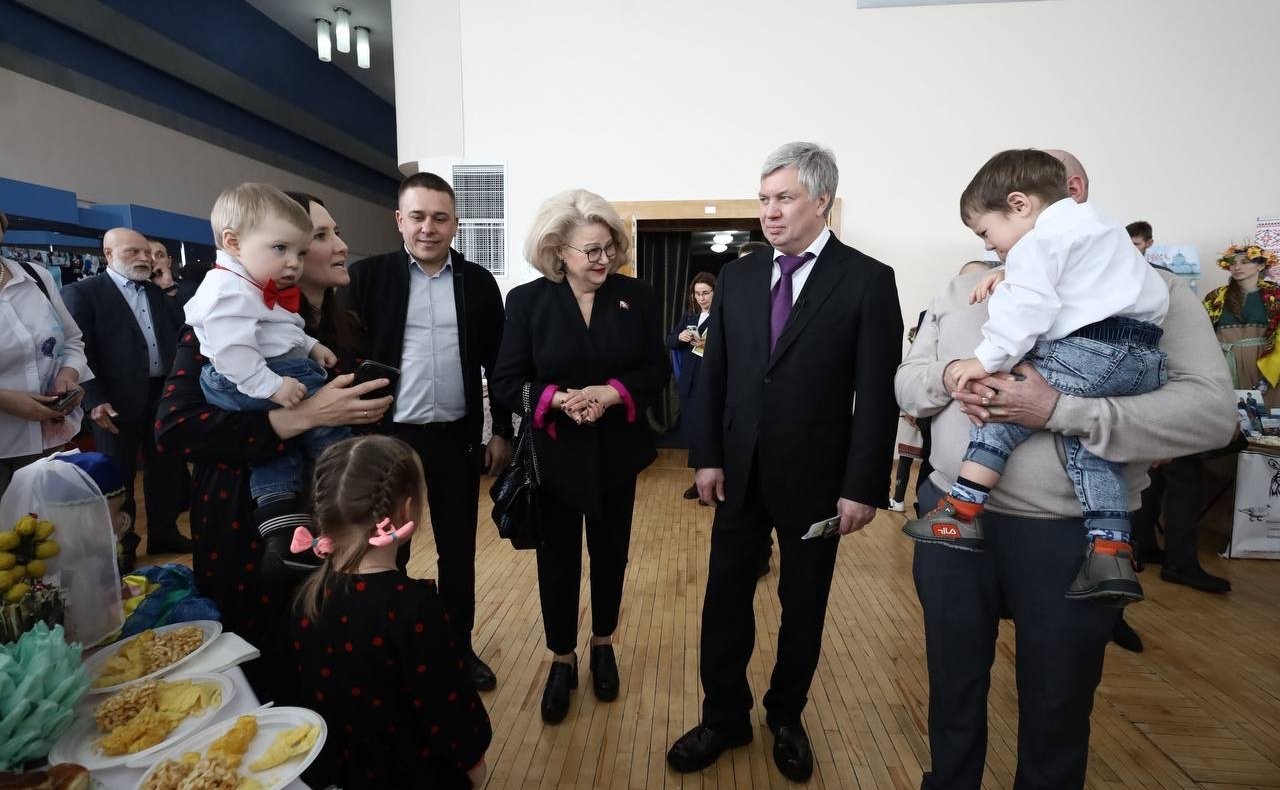 Айрат Гибатдинов принял участие в торжественных мероприятиях по случаю старта Года семьи в Ульяновской области