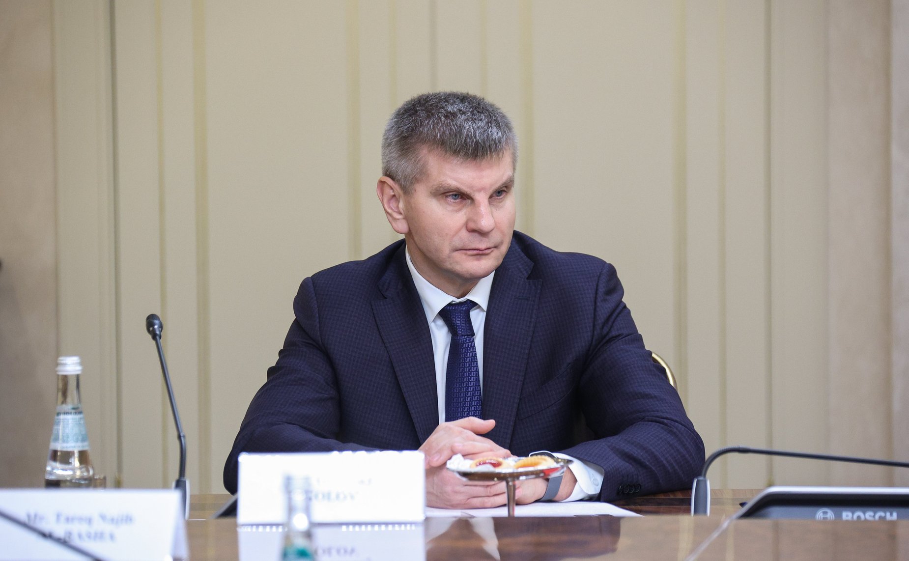 Геннадий Голов