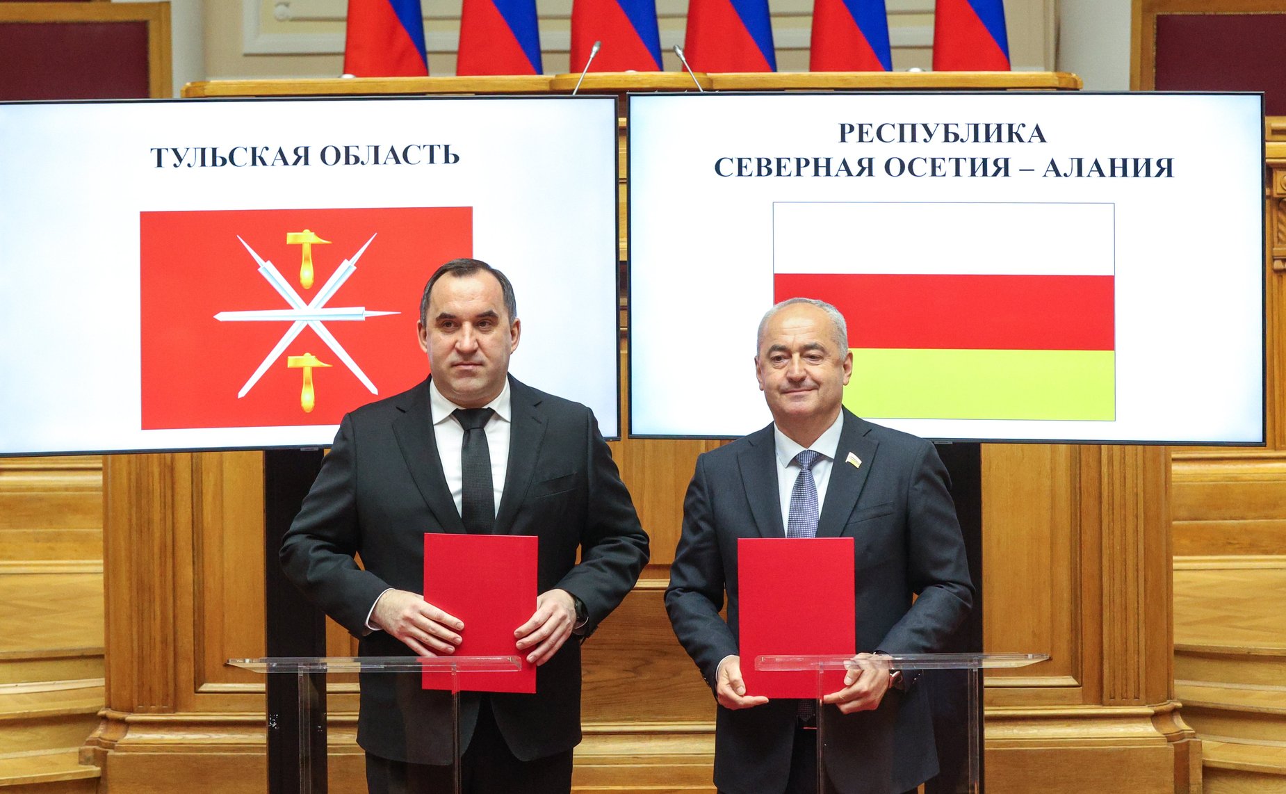 Церемония подписания соглашений о сотрудничестве между законодательными органами субъектов Российской Федерации