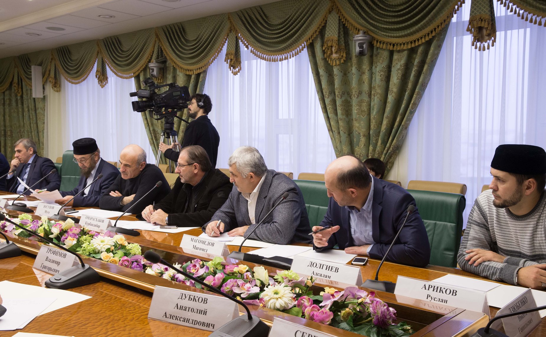 Ильяс Умаханов  провел совещание, посвященное итогам Хаджа-2014