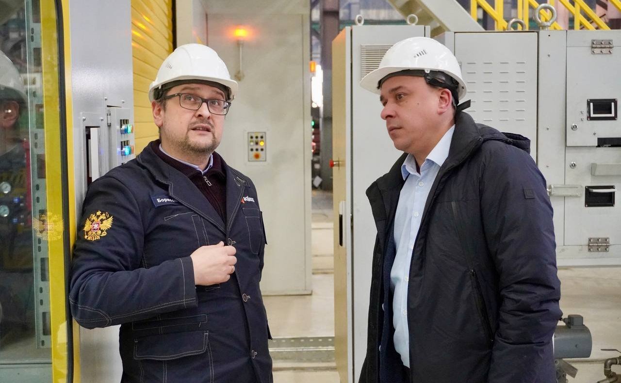 Айрат Гибатдинов в ходе поездки в регион посетил производственную площадку Ульяновского автомобильного завода