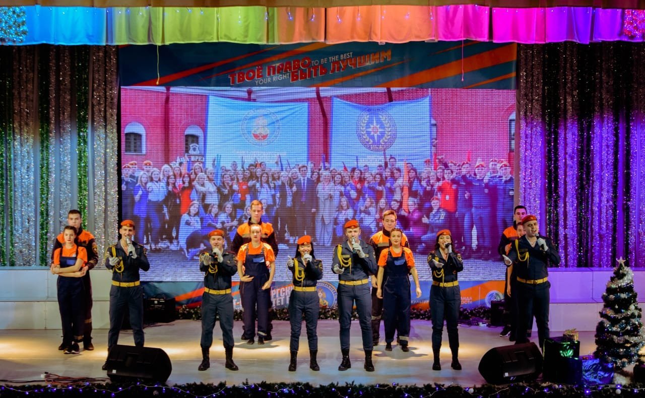 Юрий Воробьев поздравил кадетов и курсантов с Днем спасателя | Совет ...