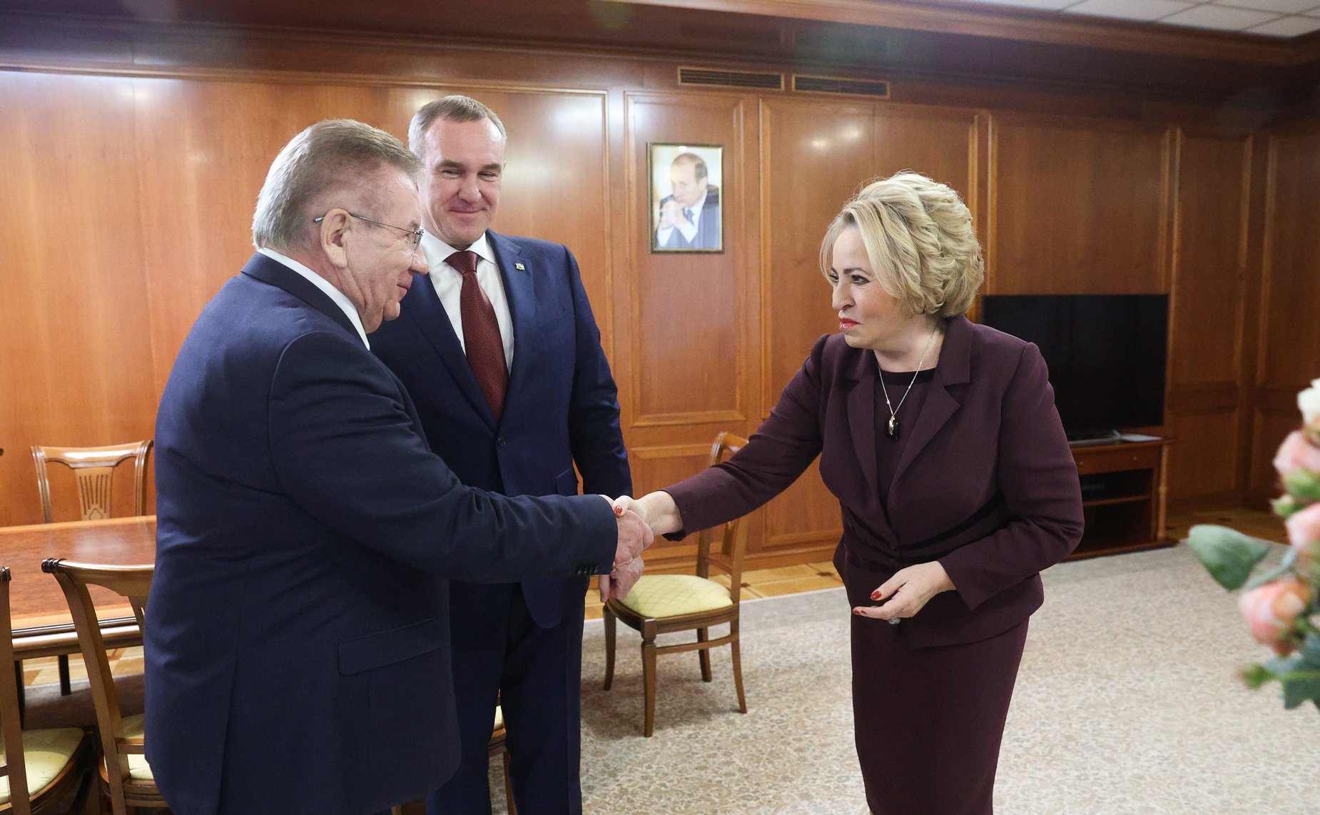Валентина Матвиенко провела встречу с губернатором Ханты-Мансийского автономного округа – Югры Русланом Кухаруком
