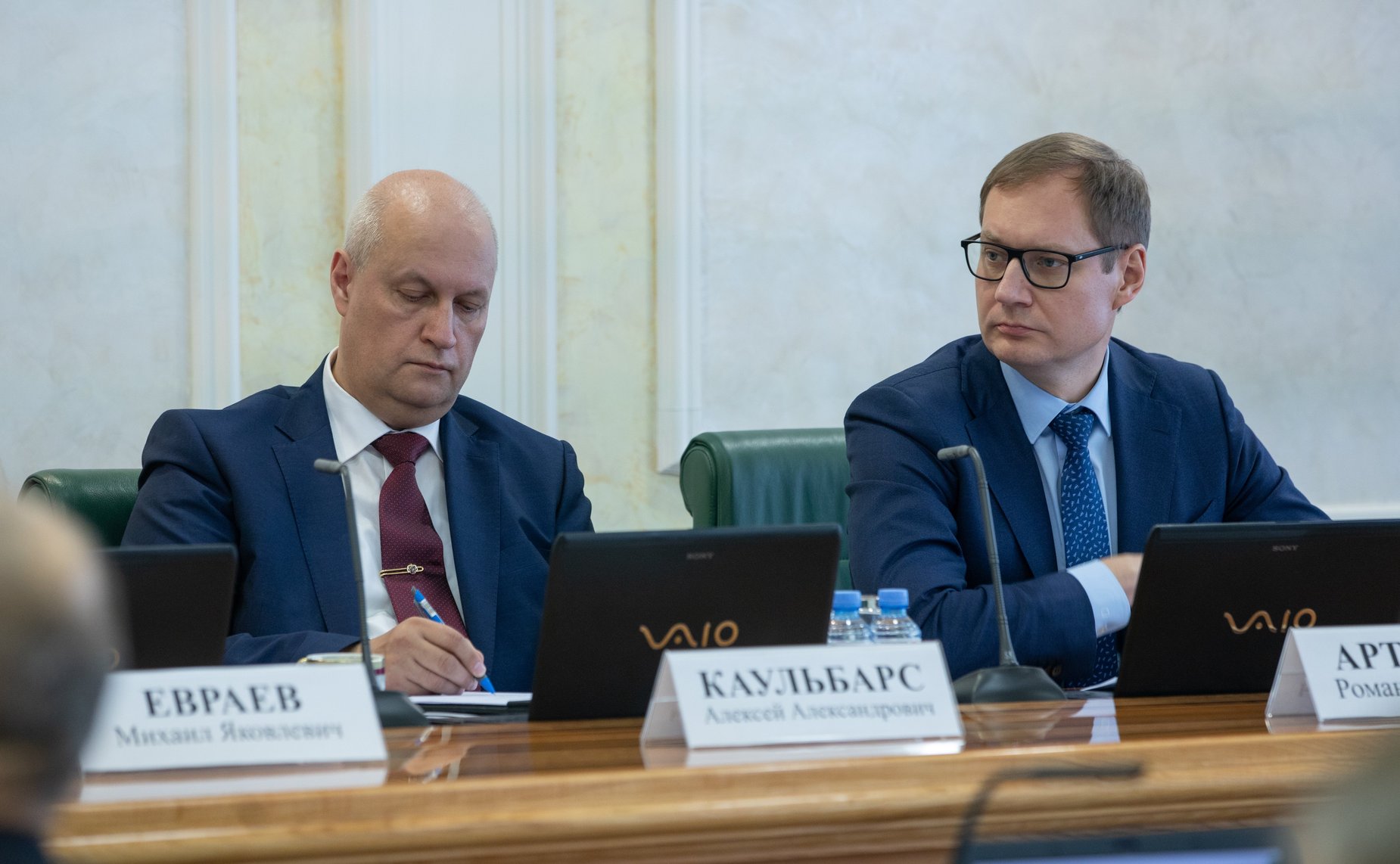 Парламентские слушания Комитета СФ по бюджету и финансовым рынкам на тему «Вопросы совершенствования законодательства РФ о контрактной системе в сфере закупок товаров, работ, услуг для обеспечения государственных и муниципальных нужд»