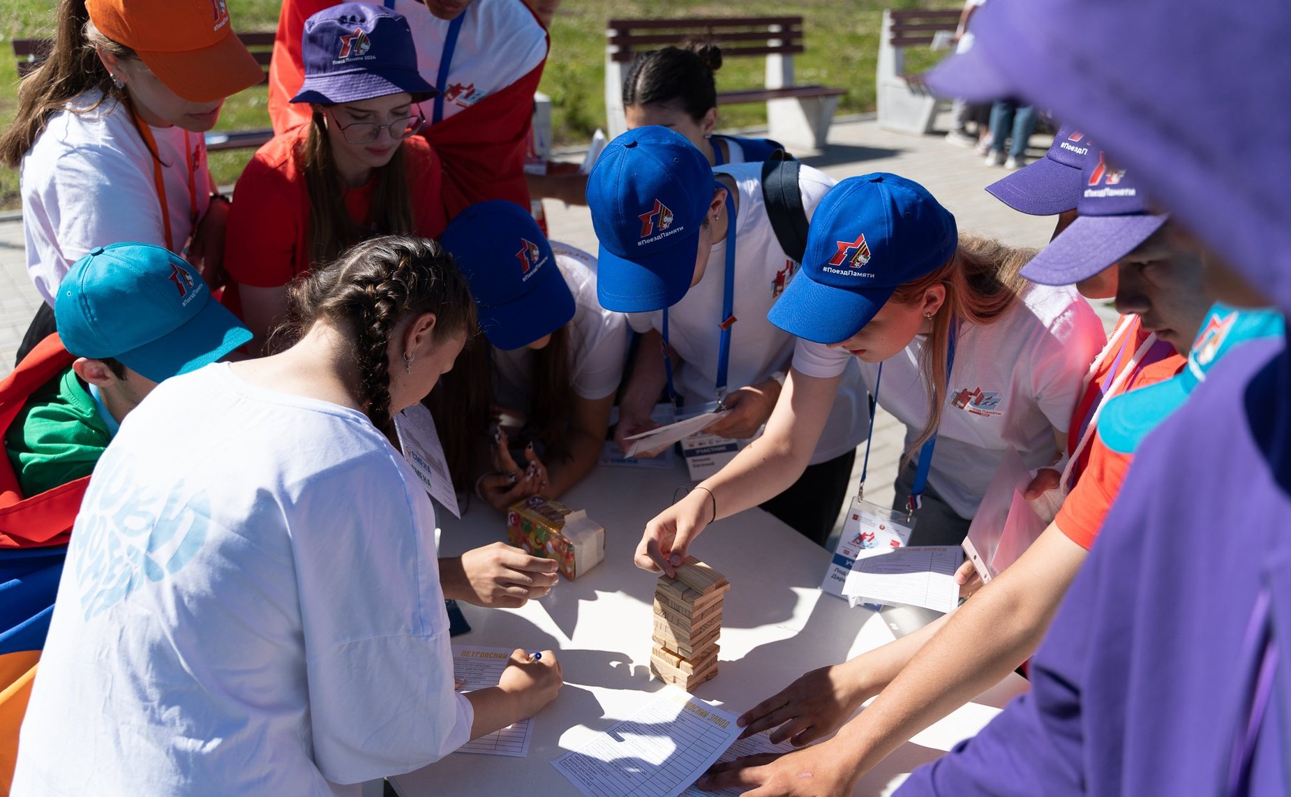 Владимир Чижов встретился с участниками культурно-образовательного проекта «Поезд Памяти» в Петрозаводске