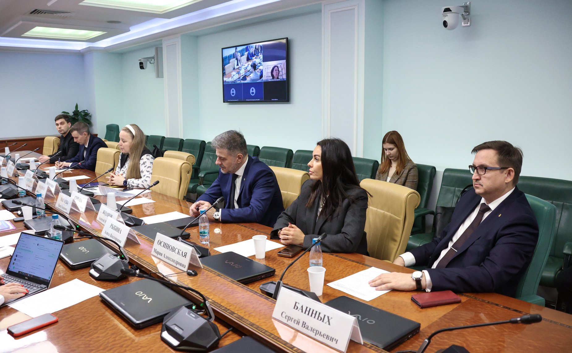 Круглый стол на тему «Актуальные проблемы реализации федерального проекта «Опережающая подготовка и переподготовка квалифицированных кадров по направлению новых материалов и химии»