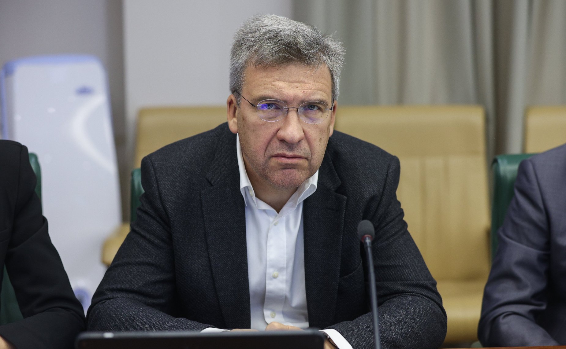 Заместитель Председателя Совета Федерации Николай Журавлев провел совещание по вопросам развития малого и среднего предпринимательства в стране