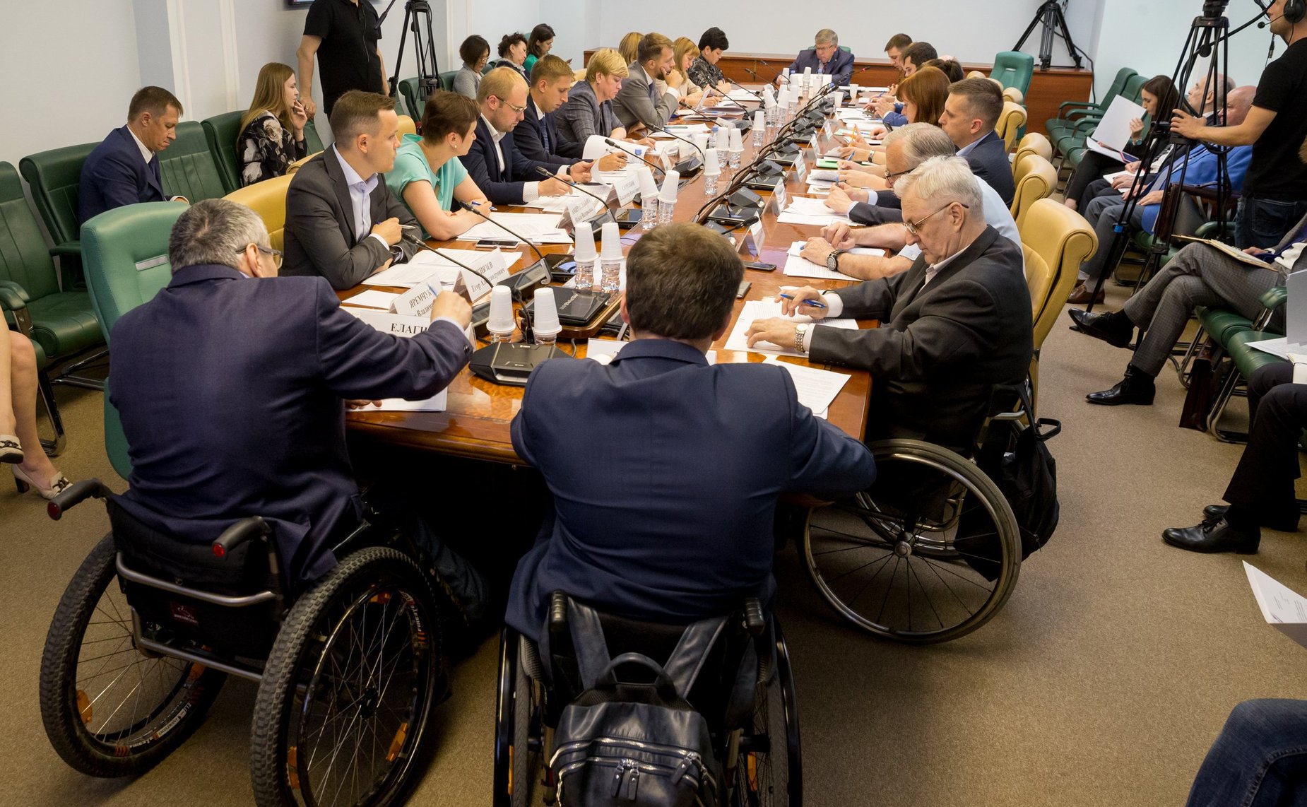 «Круглый стол» на тему «Внедрение альтернативных механизмов обеспечения инвалидов техническими средствами реабилитации путем предоставления целевого сертификата: совершенствование нормативно-правового регулирования»