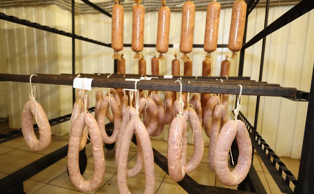 Татьяна Гигель в ходе рабочей командировки по региону побывала на горно-алтайском мясоперерабатывающем заводе