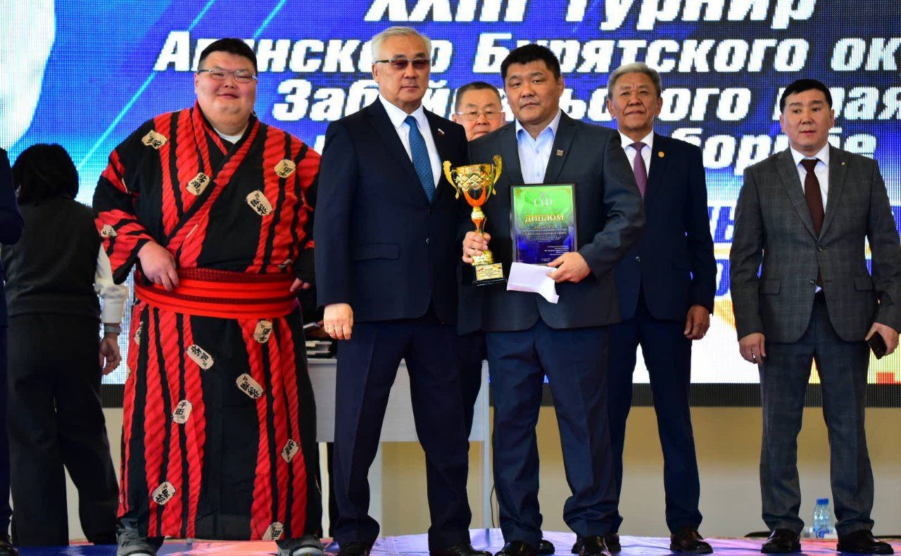 Баир Жамсуев в рамках работы в Забайкальском крае принял участие в открытии XXIII турнира по вольной борьбе «Кубок памяти Бадмы Цыреновича Цыренова»