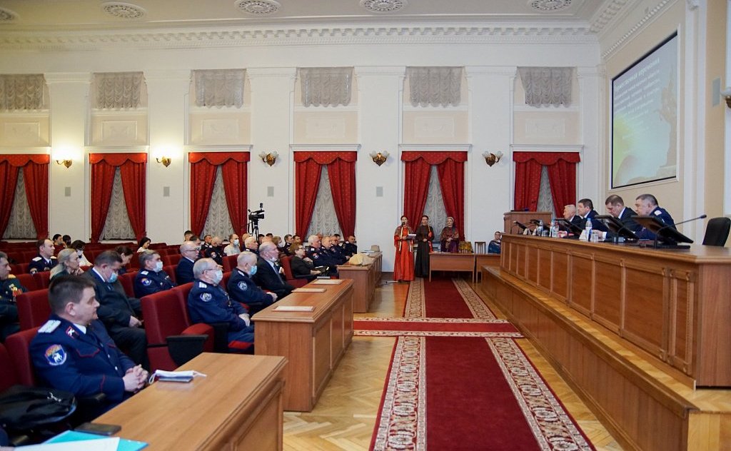 Николай Семисотов отметил жителей Волгоградской области за вклад в развитие казачества