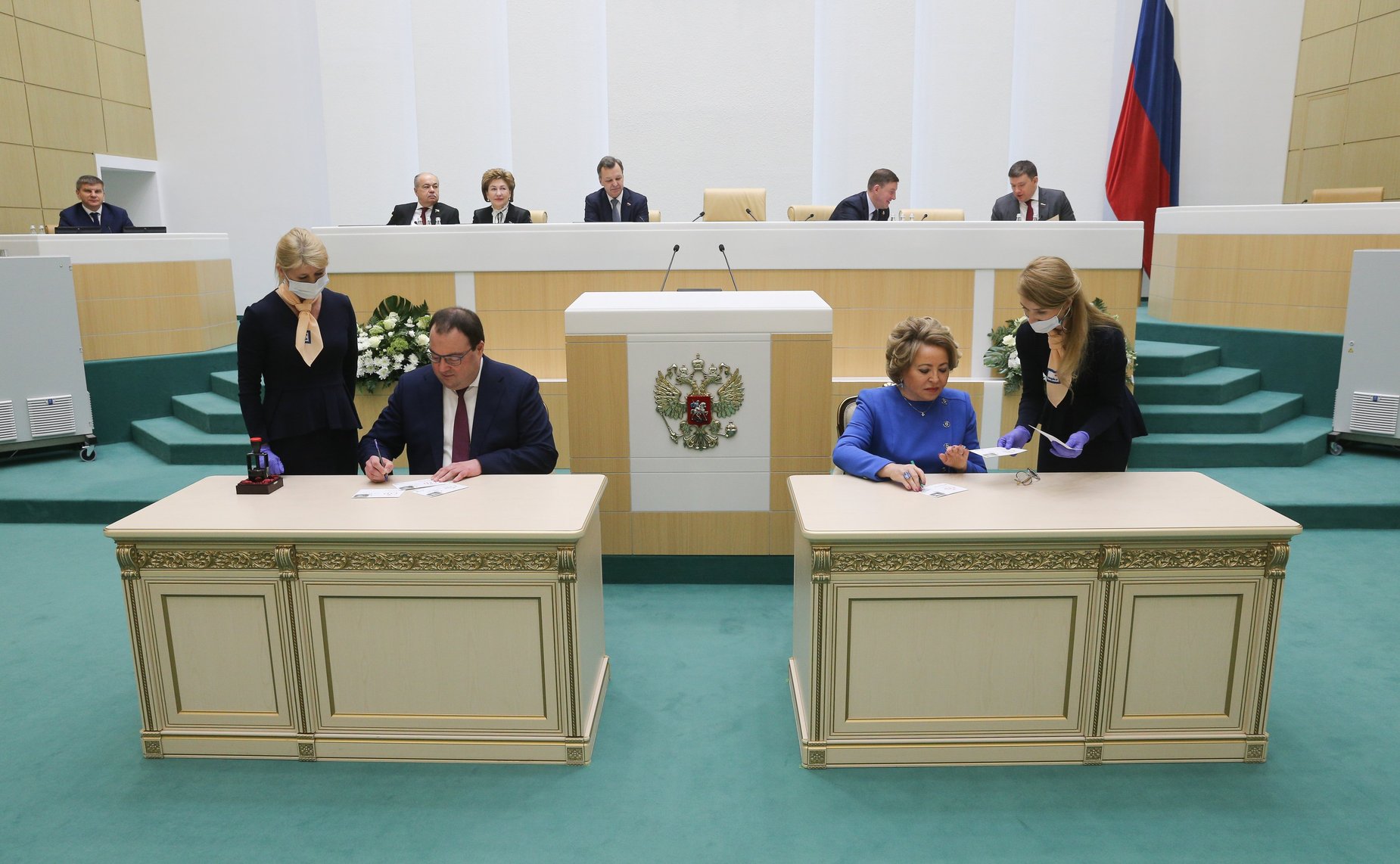 Торжественная церемония памятного гашения почтовой художественной марки в честь 500-го пленарного заседания Совета Федерации