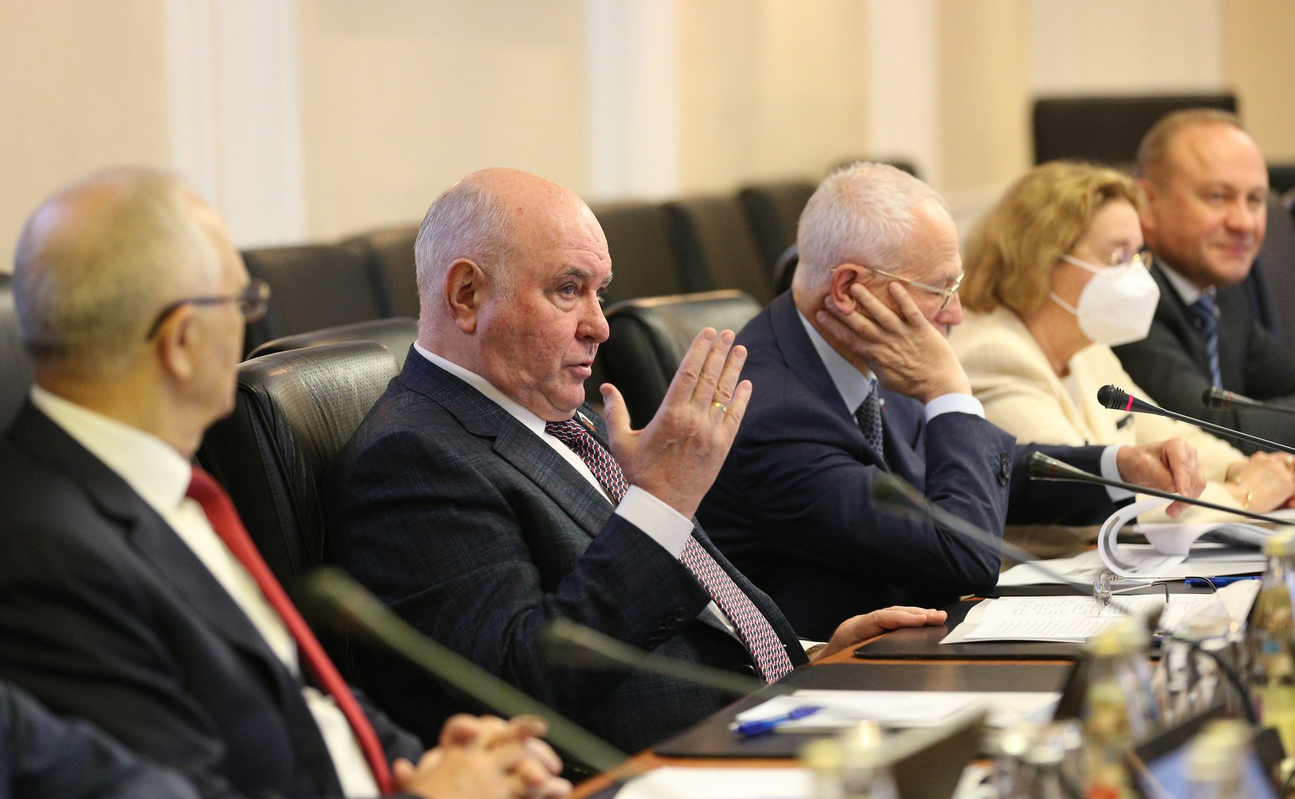 Встреча сенаторов РФ с группой международных наблюдателей от МПА СНГ на выборах депутатов ГД