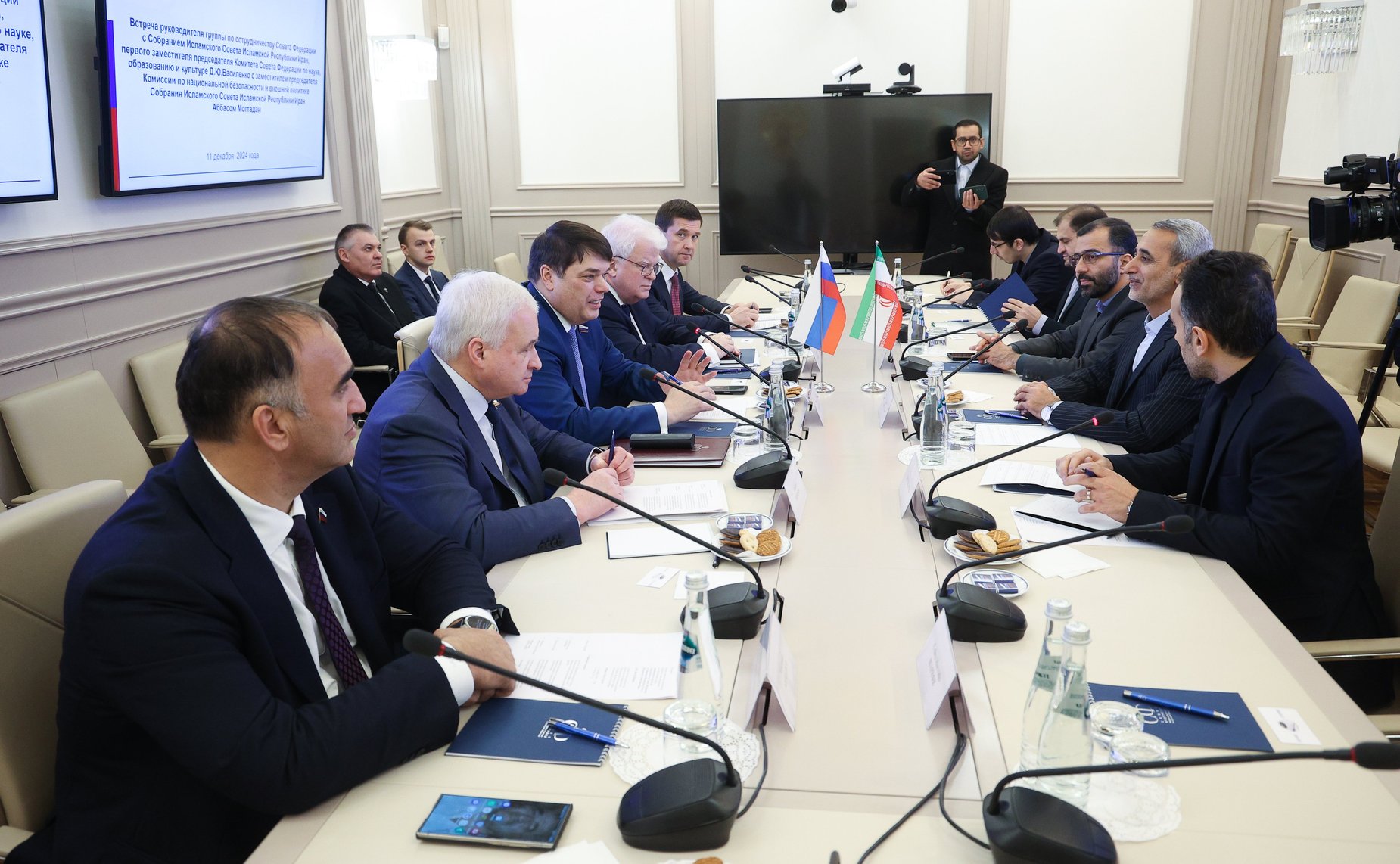 Сенаторы встретились с зампредседателя Комиссии по нацбезопасности и внешней политике Собрания Исламского Совета Ирана