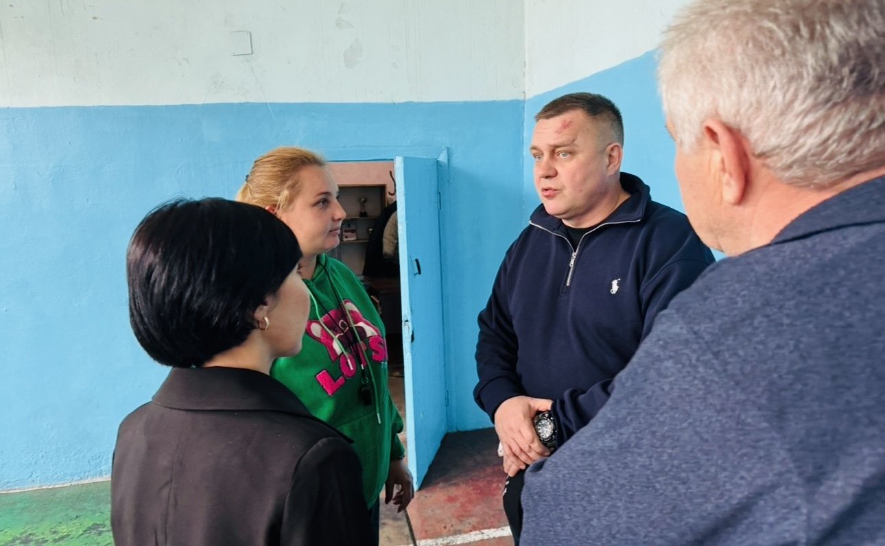 Игорь Кастюкевич посетил школу в поселке Верхний Рогачик