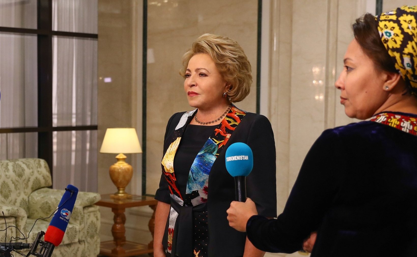 В. Матвиенко