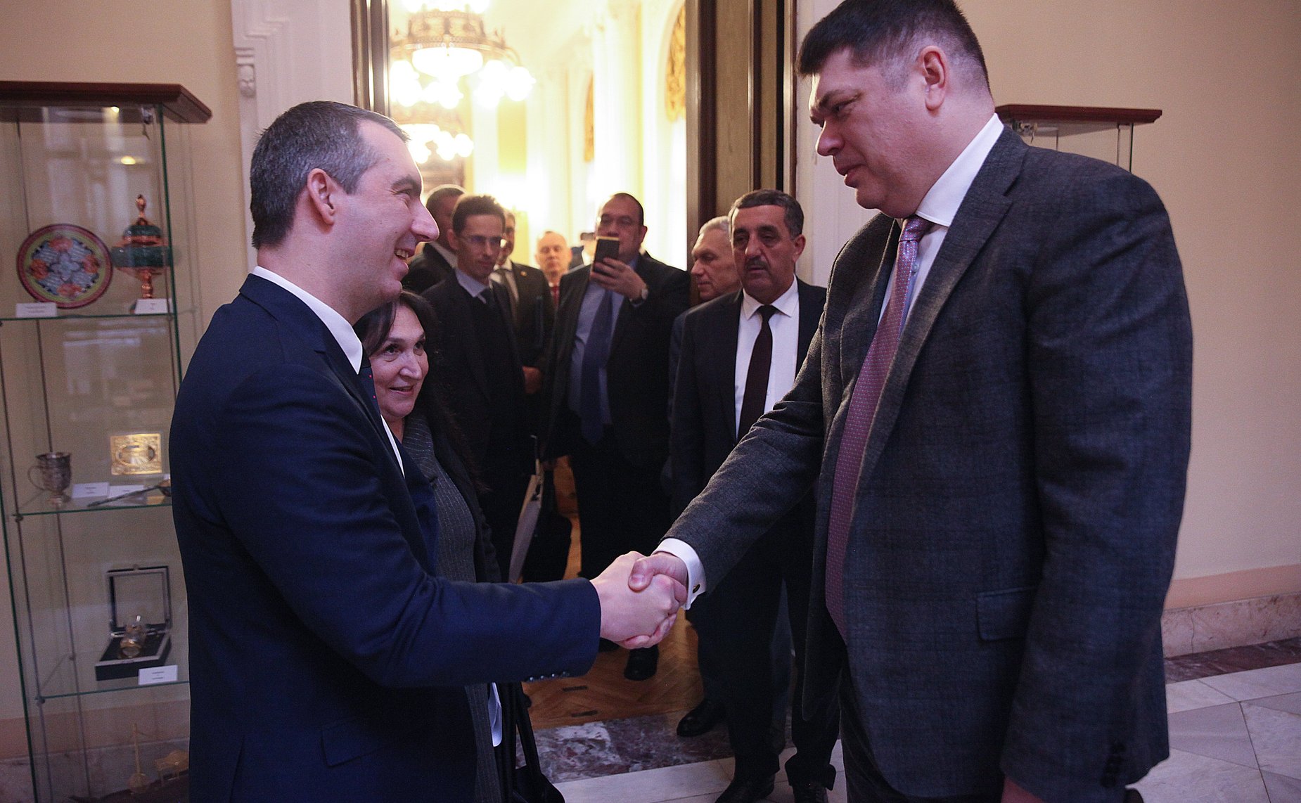 Сенаторы РФ приняли участие в наблюдении за парламентскими выборами в Сербии