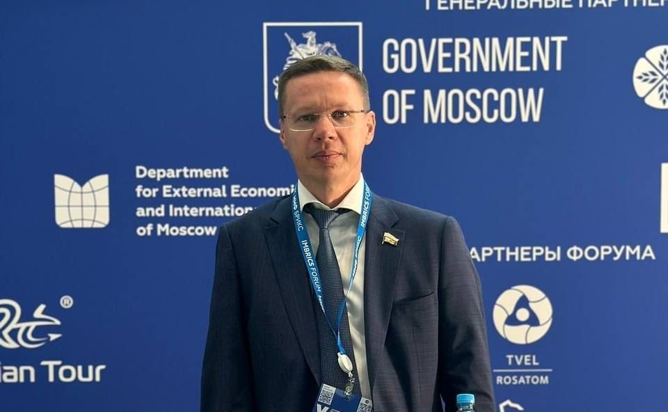 Виталий Назаренко в Санкт-Петербурге принял участие в V Международном муниципальном форуме стран БРИКС+