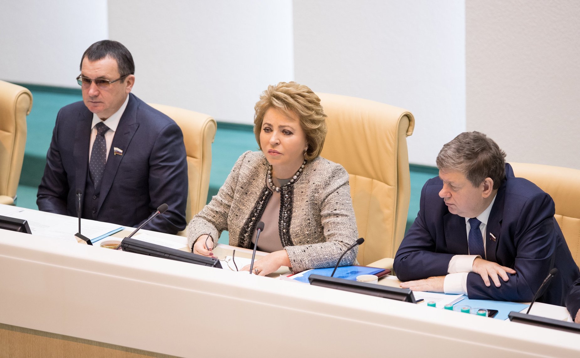 Н. Федоров, В. Матвиенко и Е. Бушмин