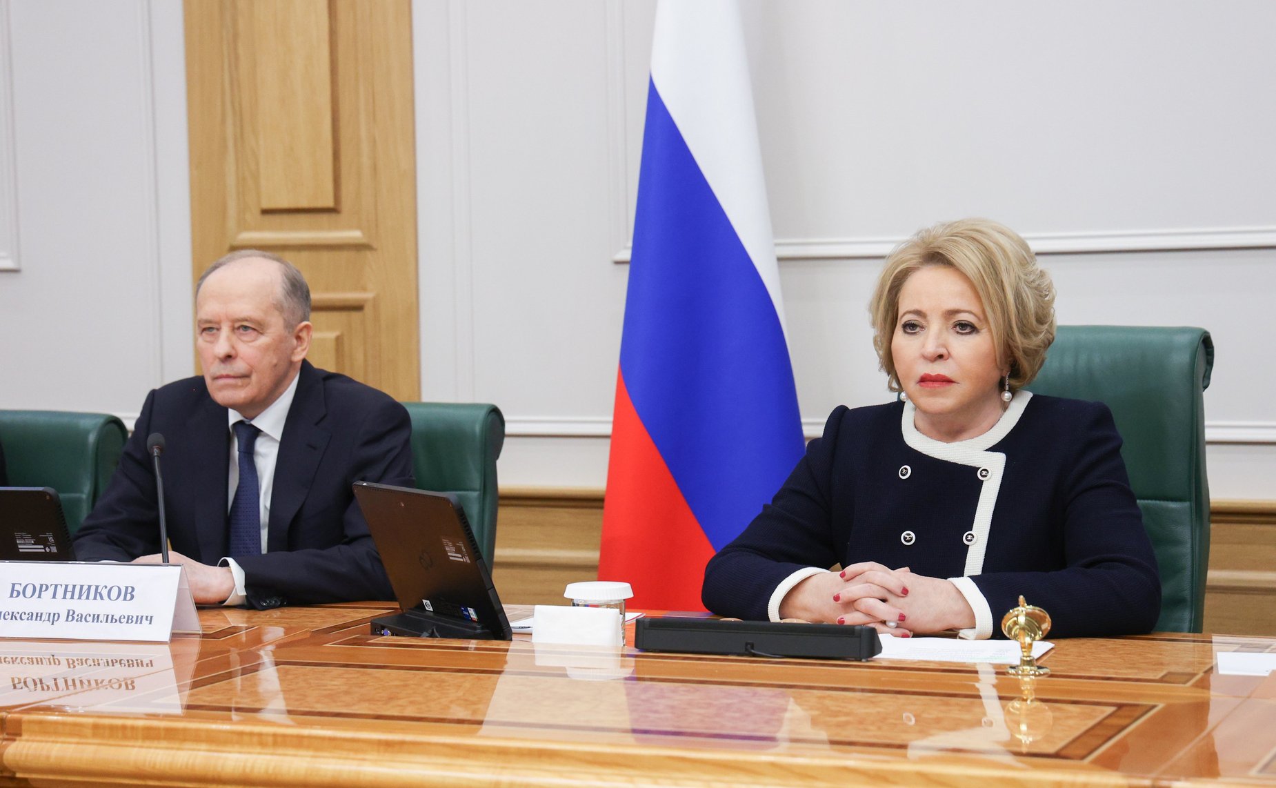 Состоялись консультации комитетов Совета Федерации по предложенной Президентом России кандидатуре на должность Директора Федеральной службы безопасности