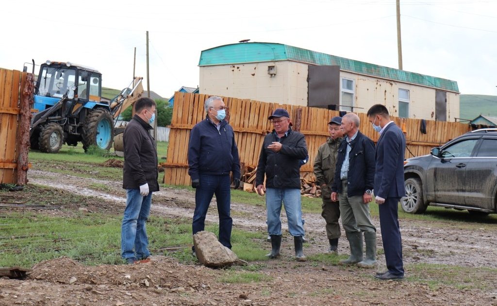 Баир Жамсуев проверил ход строительных работ на социальных объектах в сельских поселениях Могойтуйского района Агинского Бурятского округа