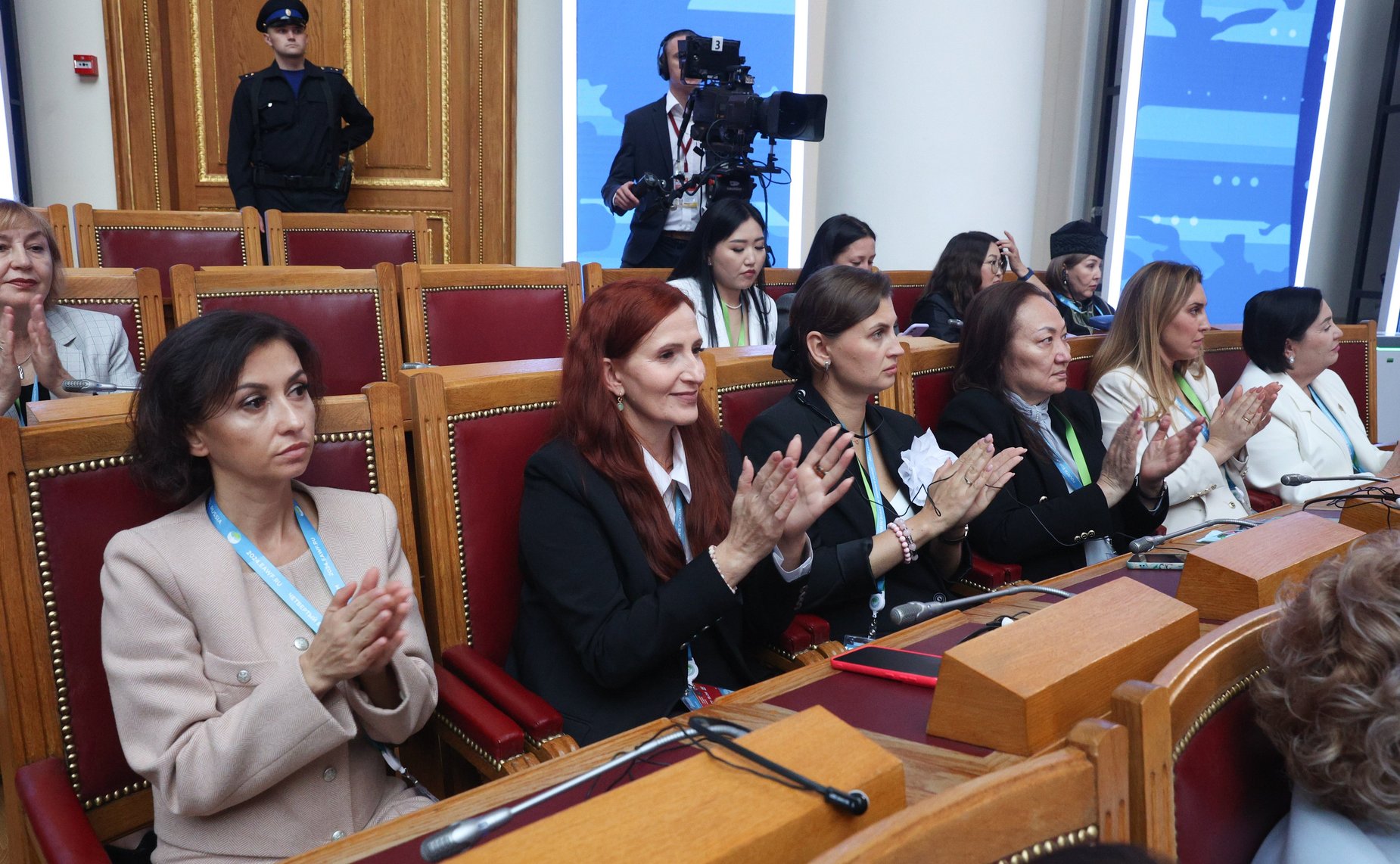 Пленарное заседание IV Евразийского женского форума «Женщины за укрепление доверия и глобальное сотрудничество»