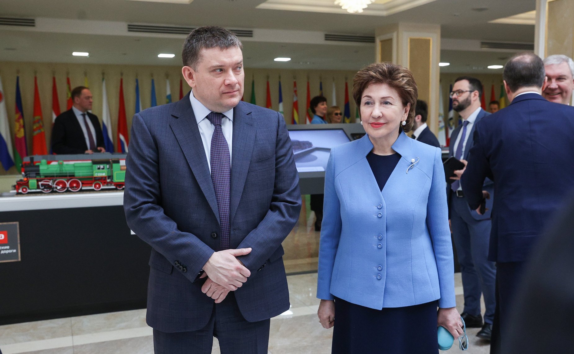 Открытие в Совете Федерации выставочной экспозиции для ознакомления с 20-летней историей ОАО «Российские железные дороги»