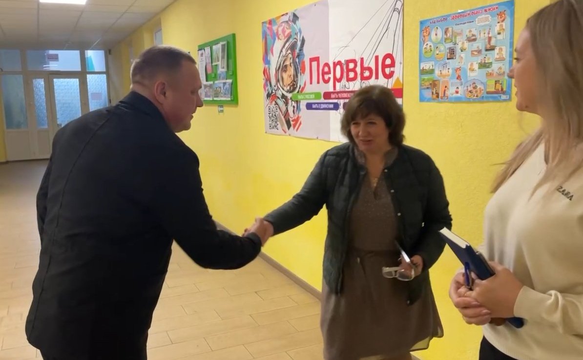 Игорь Кастюкевич провел серию встреч с педагогическим сообществом и школьниками