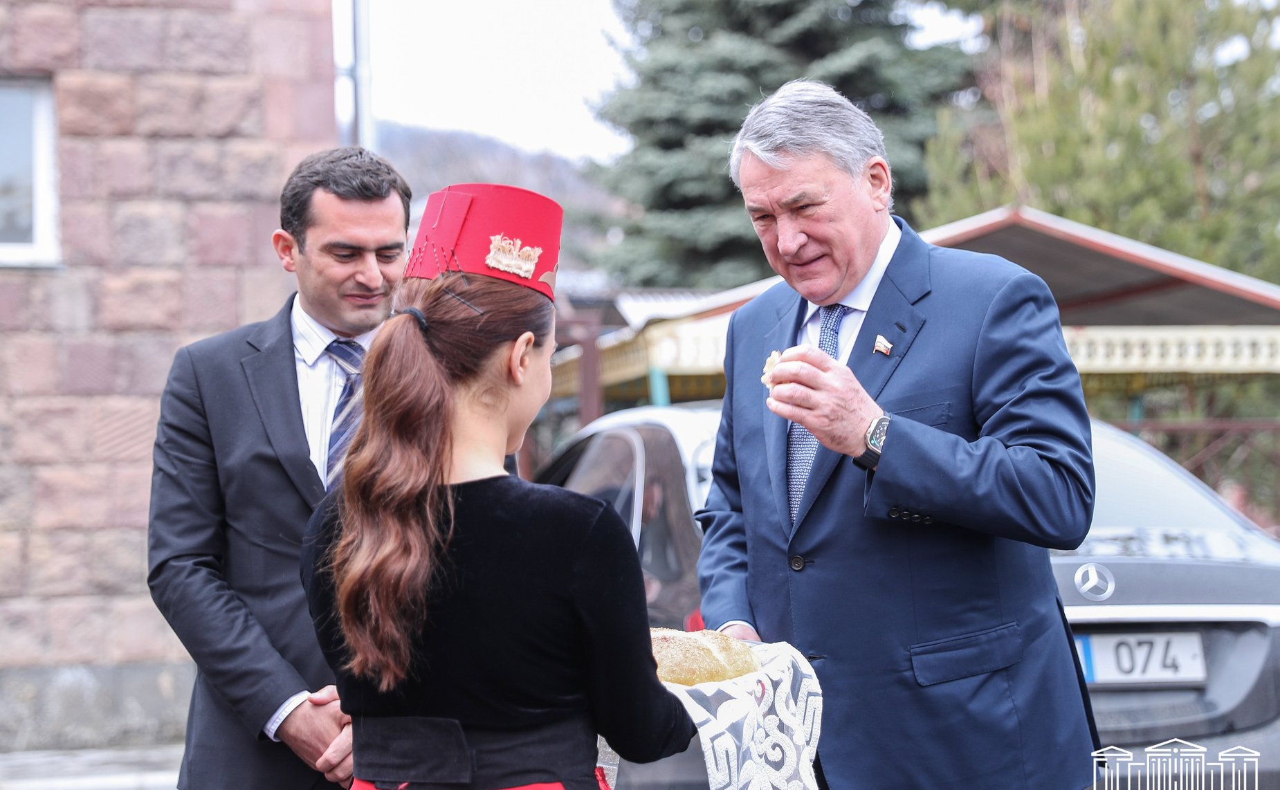 Российская делегация приняла участие в открытии Русского центра в Юношеской школе искусства в городе Цахкадзор