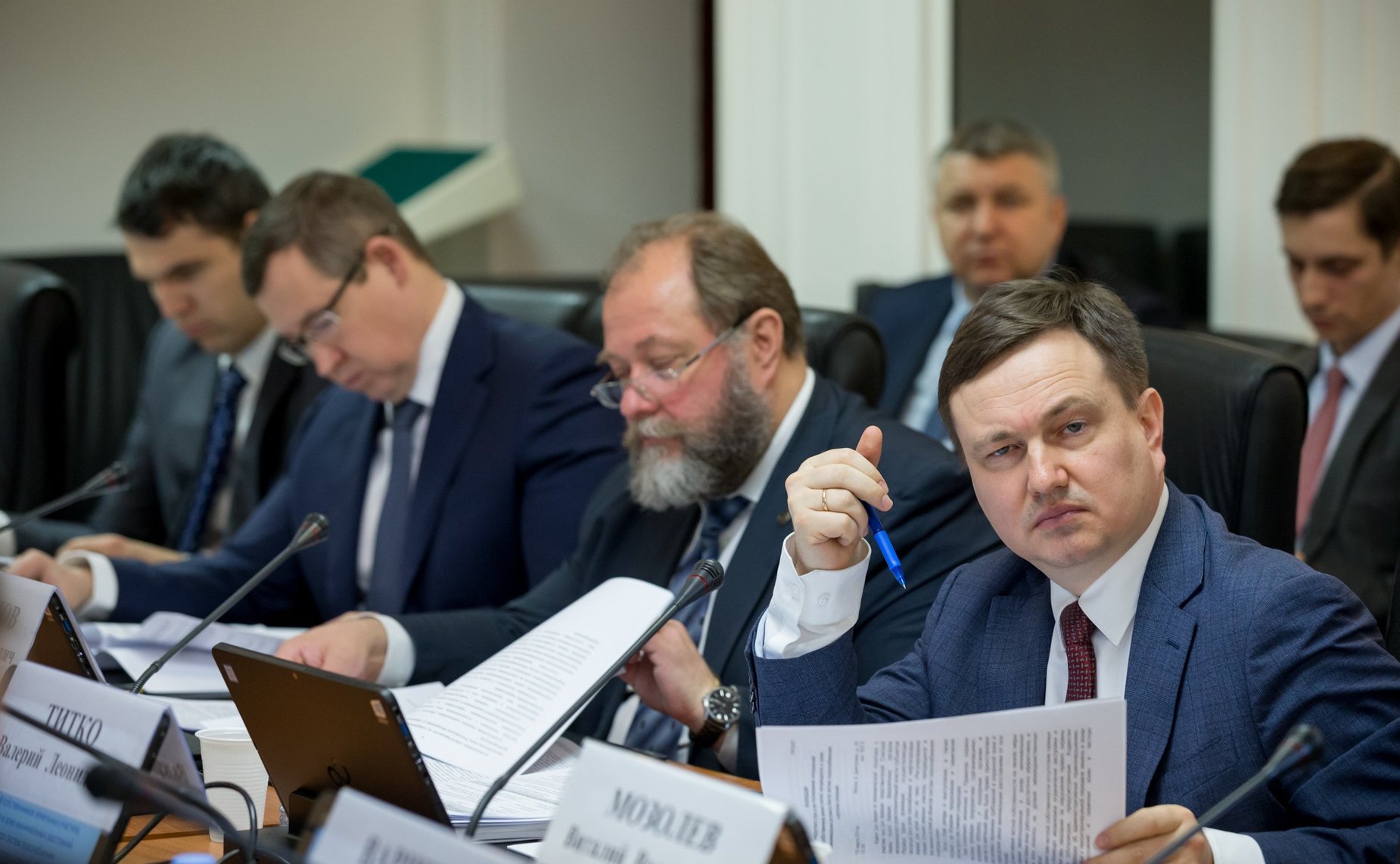 «Круглый стол» на тему «Регулирование отношений собственников земельных участков, находящихся в зоне минимальных расстояний до объектов систем газоснабжения и нефтегазовых компаний»