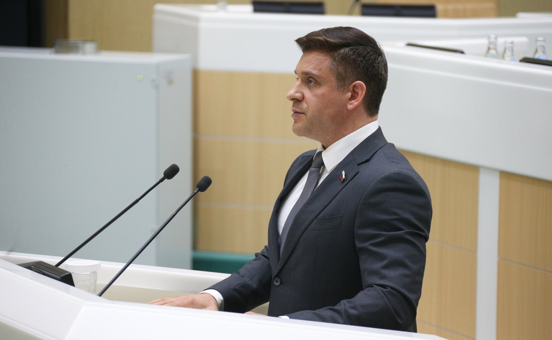 Юрий Архаров