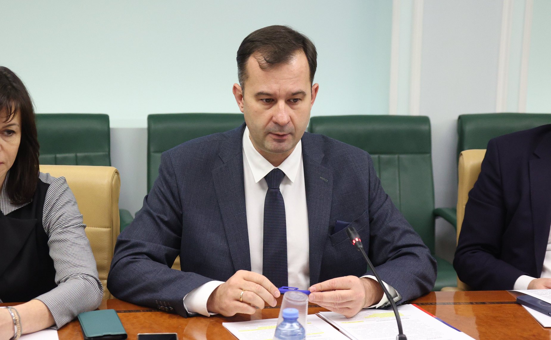 Круглый стола Комитета СФ по конституционному законодательству и государственному строительству «Актуальные проблемы разграничения уголовной и административной ответственности за незаконные действия, причиняющие вред атмосферному воздуху»