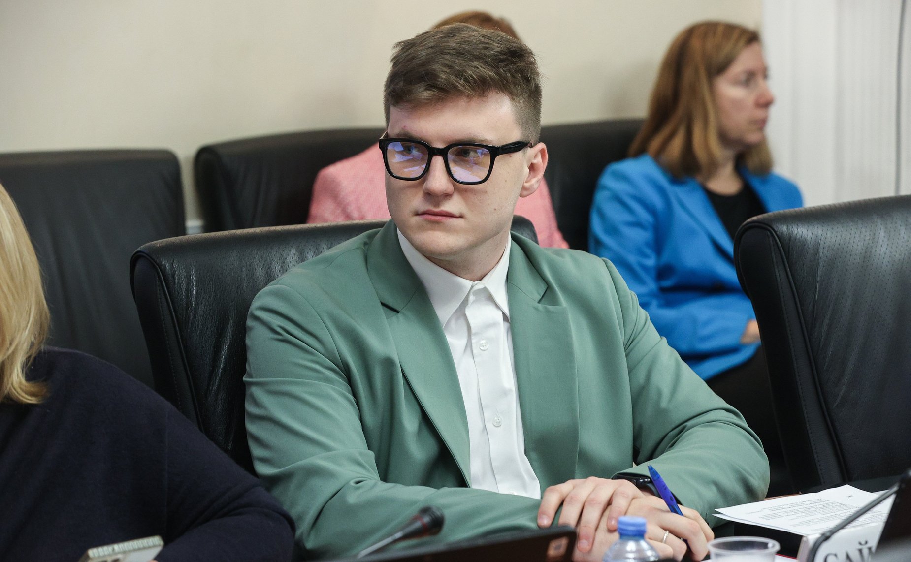 Круглый стол «Правовые аспекты обеспечения снижения зависимости от иностранных технологий и программного обеспечения. Развитие российского производства электронных компонентов, в том числе микрочипов»