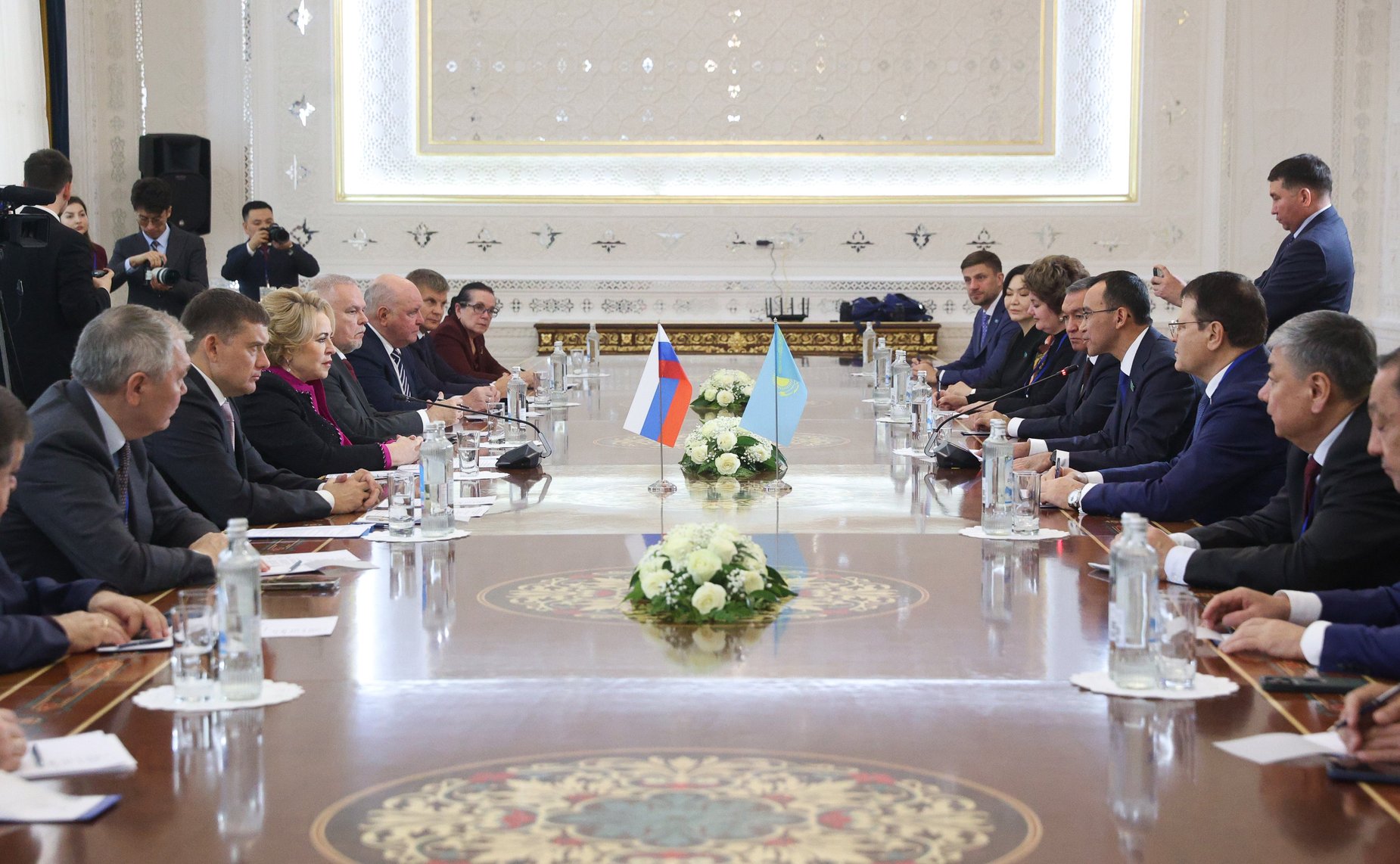 Встреча Председателя Совета Федерации Валентины Матвиенко с Председателем Сената Парламента Республики Казахстан Мауленом Ашимбаевым