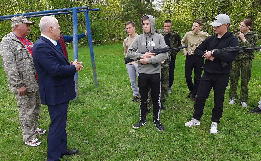 Сергей Мартынов встретился с участниками военно-спортивной игры «Победа» в Марий Эл