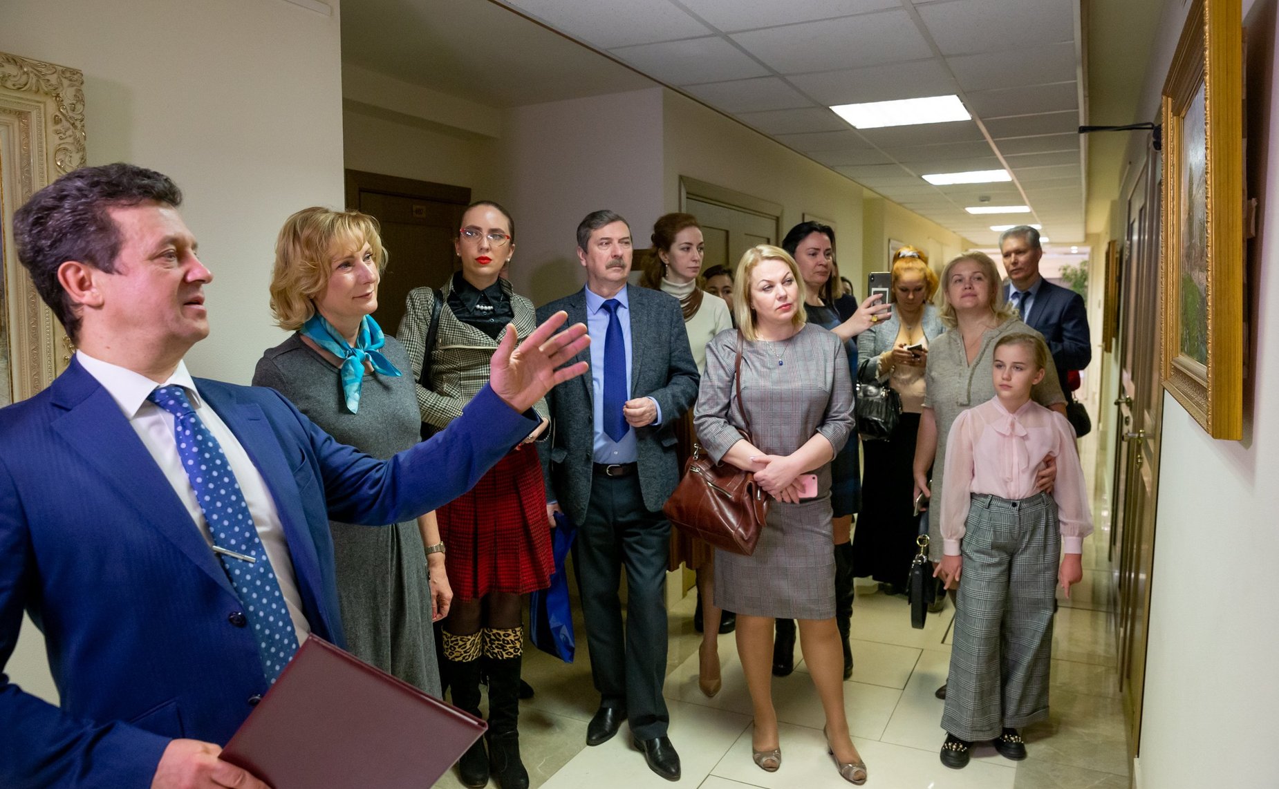 Открытие выставки художника Александра Фомина «Москва — сердце России» в Совете Федерации