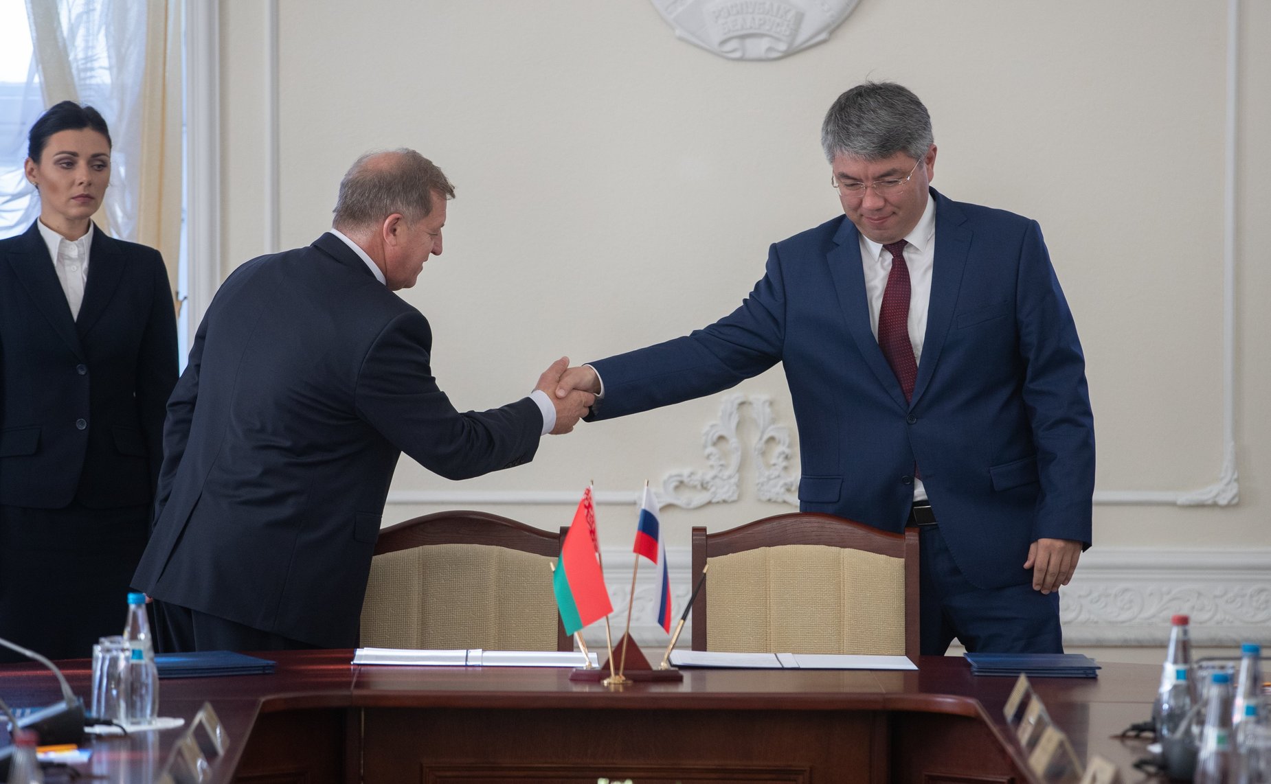 В. Матвиенко и М. Мясникович провели совместную встречу с руководителями субъектов России и Беларуси