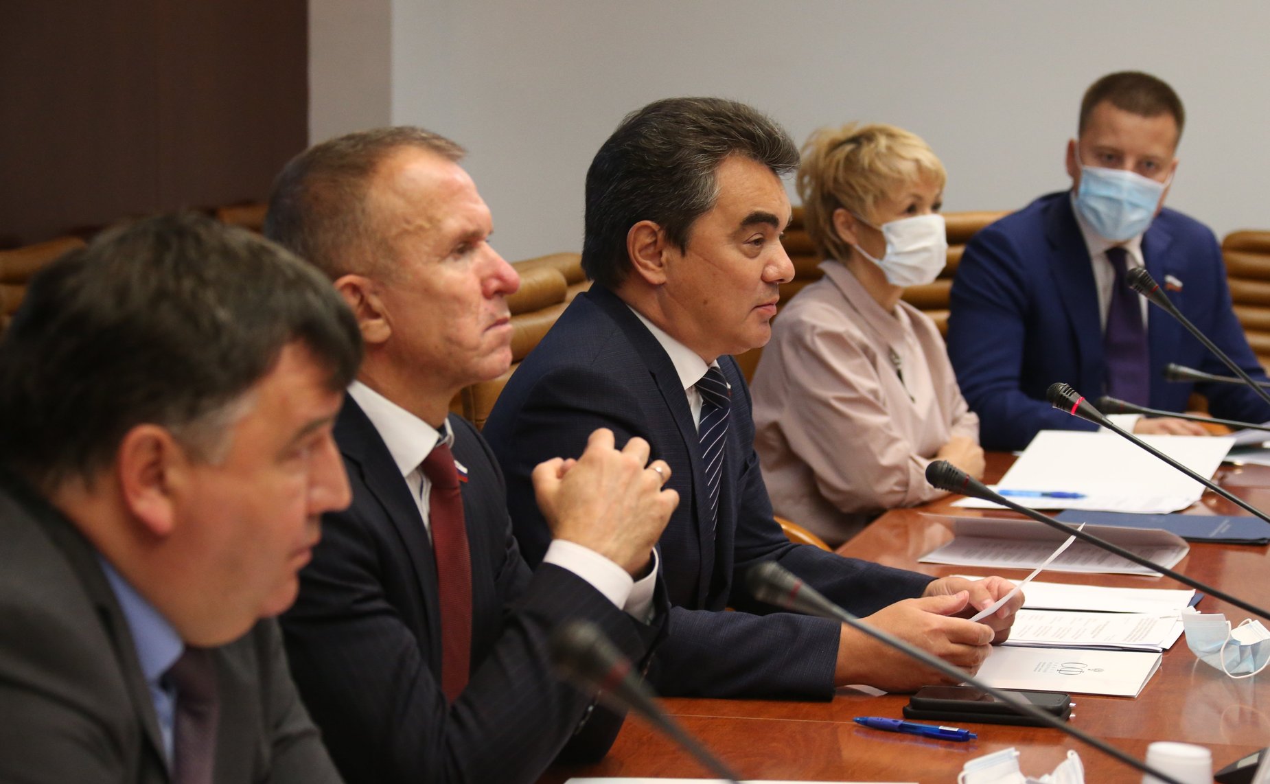 «Круглый стол» на тему «О перспективах разработки и включения федерального проекта «Мосты и путепроводы» в национальный проект «Безопасные и качественные автомобильные дороги»