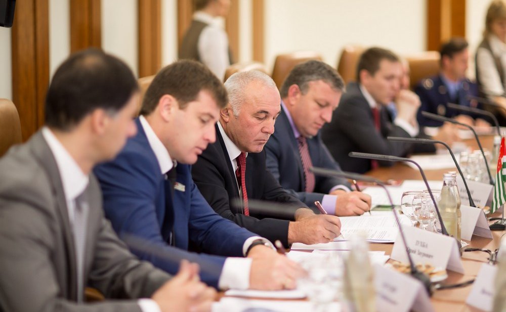 Заседание Комиссии по сотрудничеству Совета Федерации Федерального Собрания России и Народного Собрания – Парламента Республики Абхазия